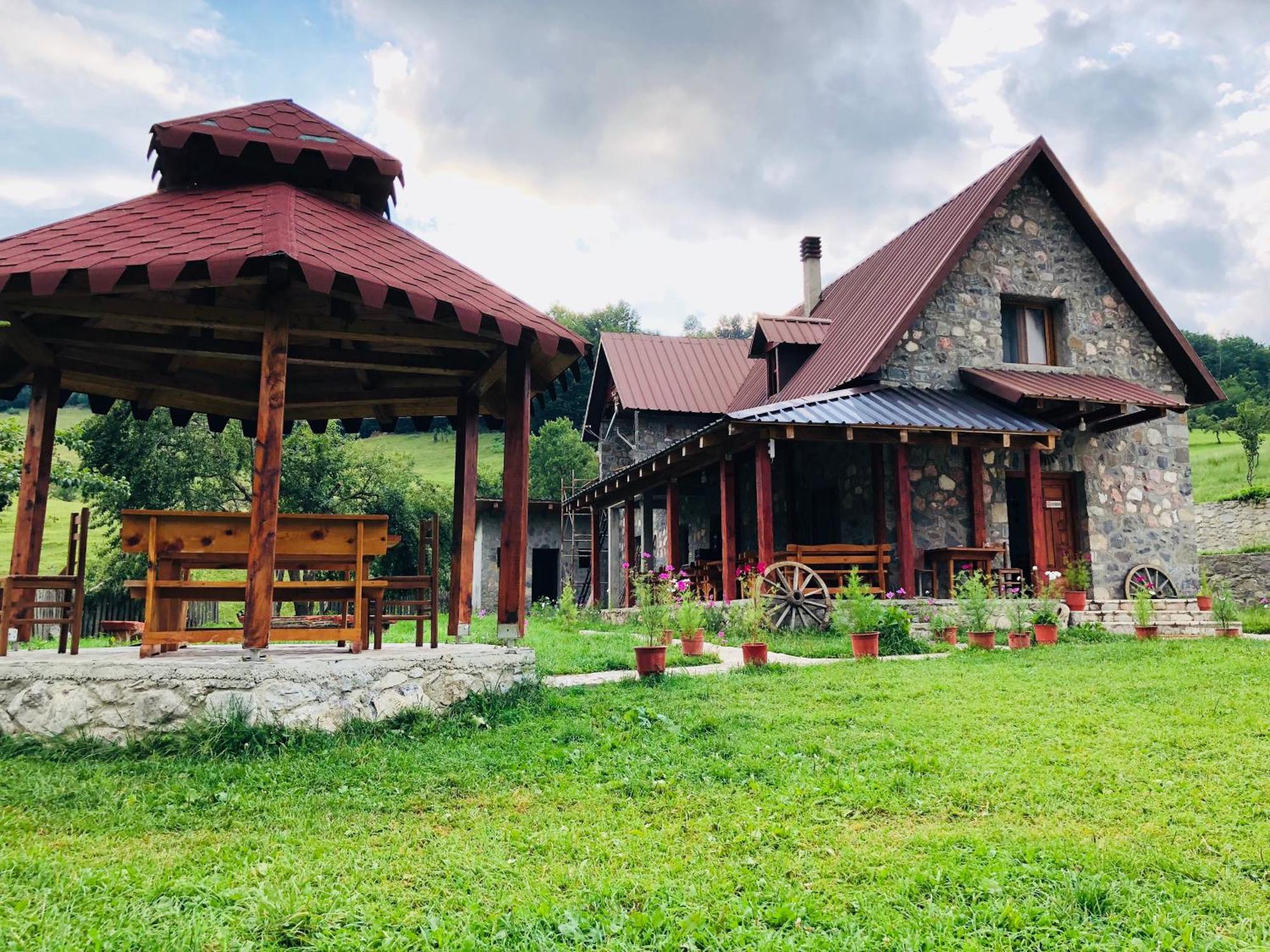 Guesthouse Alpini Lepushe Zewnętrze zdjęcie